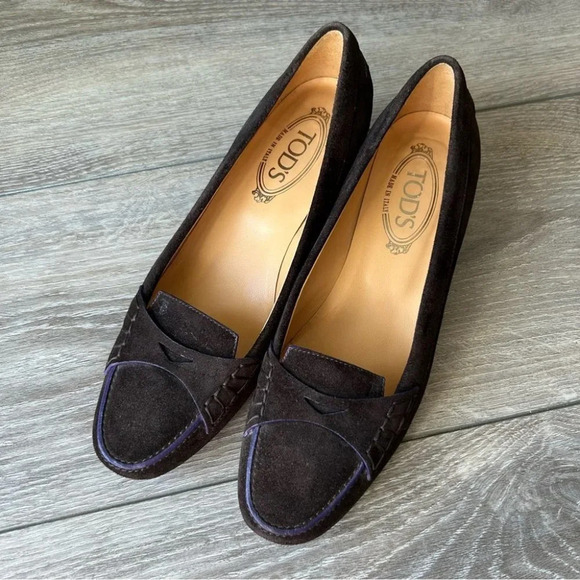 Tod’s Brown Suede Leather Purple Trim Studded Kitten Heel Pump - Picture 1 of 13